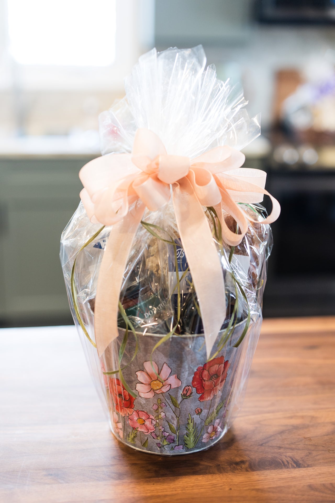 Mother's Day Flowers & Gift Baskets Thunder Bay Market and